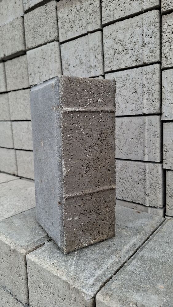 Paving block holland abu-abu